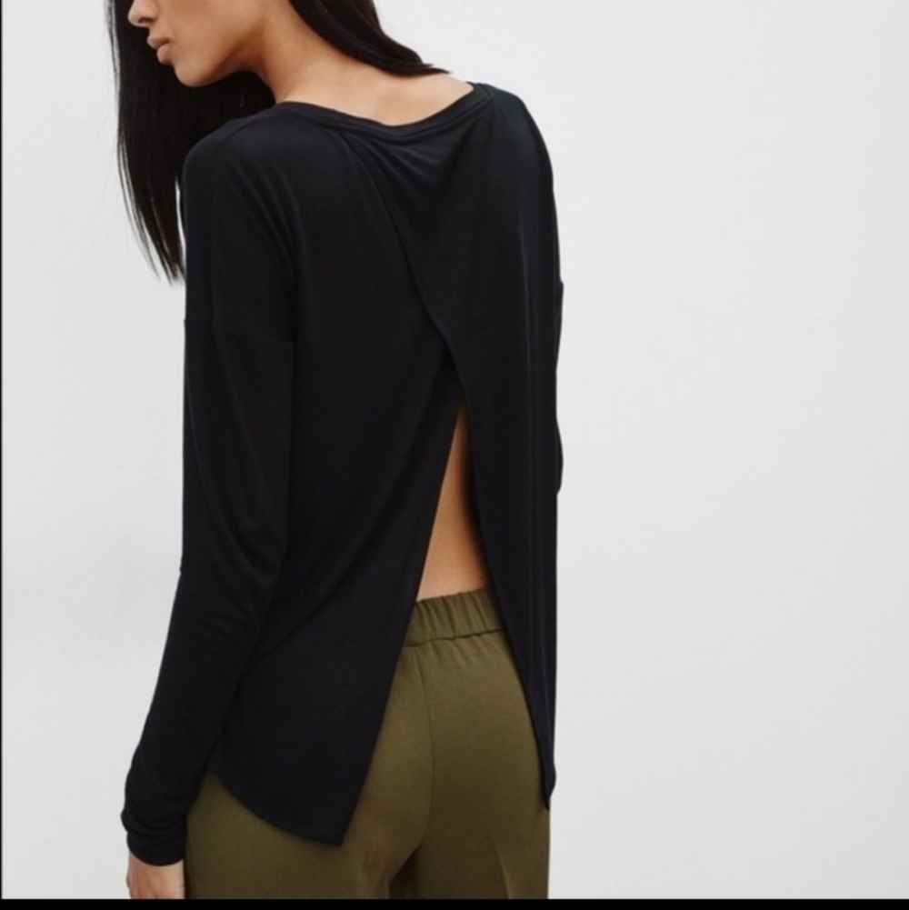 Wilfred nwt La Riviere T shirt in hush